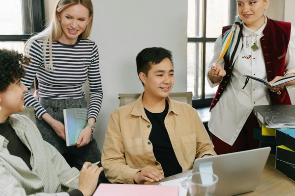 Les Nouvelles Vagues du Design d'Entreprise : Tendances et Innovations